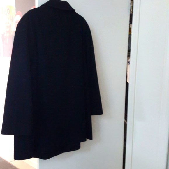 Jones NY ladies coat, 1XL, black 100% wool wool. Thigh length. - Picture 7 of 10
